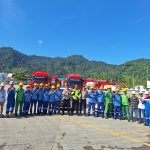 Sales Area Manager Pertamina Patra Niaga Sumatera Barat Narotama Aulia Fazri Bersama Crew Pertamina Lainya